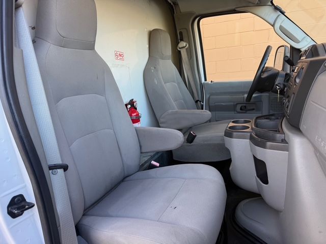 2016 Ford E-Series E-350 SD BOX TRUCK W/ LIFTGATE | Corpus Christi, TX | Discount Motor Company 2016 Ford E-Series E-350 SD BOX TRUCK W/ LIFTGATE | Corpus Christi, TX | Discount Motor Company