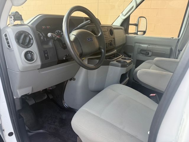 2016 Ford E-Series E-350 SD BOX TRUCK W/ LIFTGATE | Corpus Christi, TX | Discount Motor Company 2016 Ford E-Series E-350 SD BOX TRUCK W/ LIFTGATE | Corpus Christi, TX | Discount Motor Company