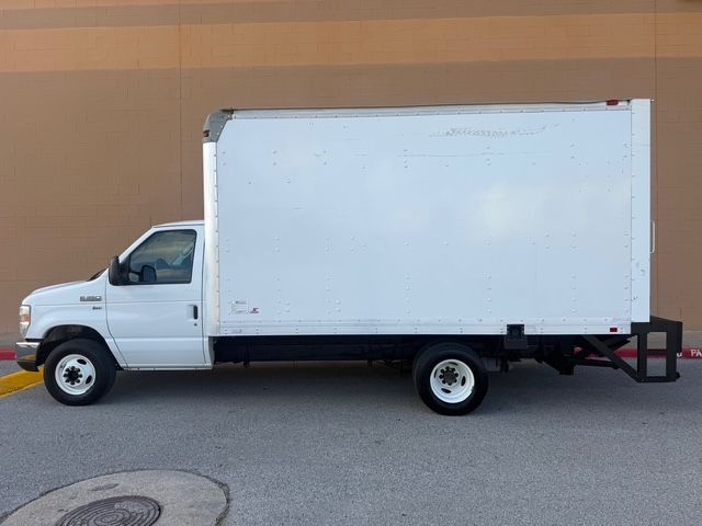 2016 Ford E-Series E-350 SD BOX TRUCK W/ LIFTGATE | Corpus Christi, TX | Discount Motor Company 2016 Ford E-Series E-350 SD BOX TRUCK W/ LIFTGATE | Corpus Christi, TX | Discount Motor Company