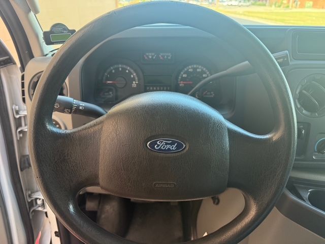 2016 Ford E-Series E-350 SD BOX TRUCK W/ LIFTGATE | Corpus Christi, TX | Discount Motor Company 2016 Ford E-Series E-350 SD BOX TRUCK W/ LIFTGATE | Corpus Christi, TX | Discount Motor Company