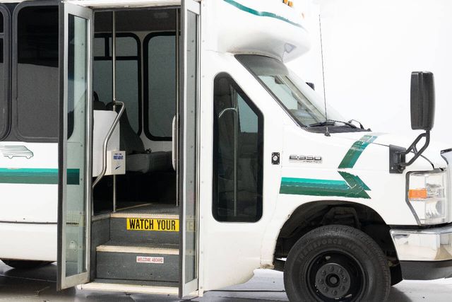 2016 Ford E-Series E-350 SD | Houston, TX | Houston Auto Credit 2016 Ford E-Series E-350 SD | Houston, TX | Houston Auto Credit