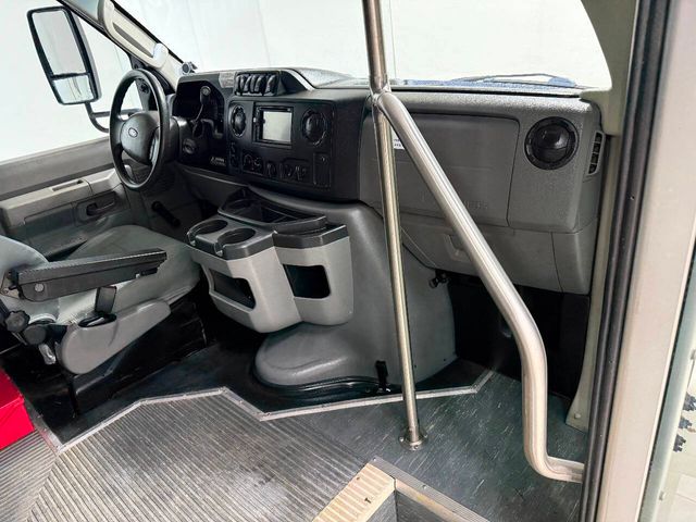 2016 Ford E-Series E-350 SD | Houston, TX | Houston Auto Credit 2016 Ford E-Series E-350 SD | Houston, TX | Houston Auto Credit