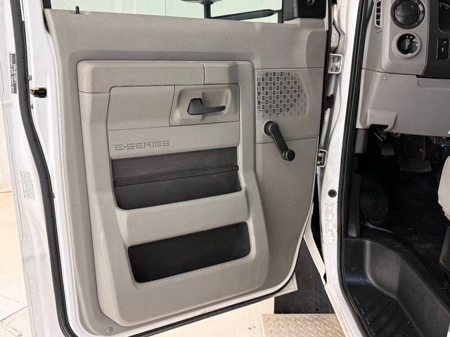 2016 Ford E-Series E-350 SD | Houston, TX | Houston Auto Credit 2016 Ford E-Series E-350 SD | Houston, TX | Houston Auto Credit