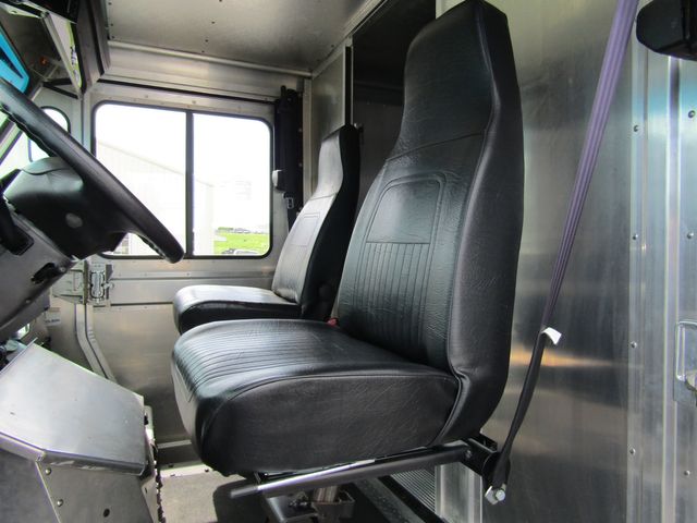 2016 Ford E350 12' Stepvan