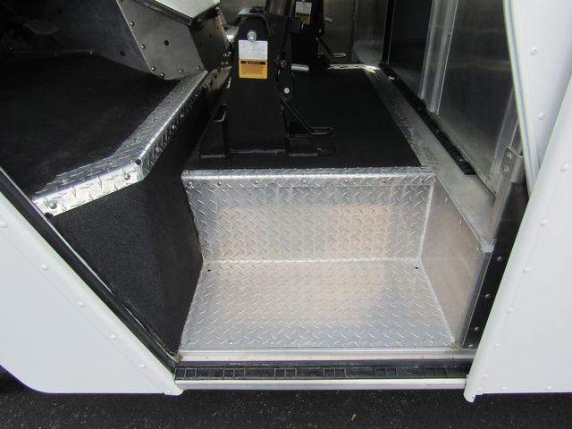 2016 Ford E350 12' Stepvan