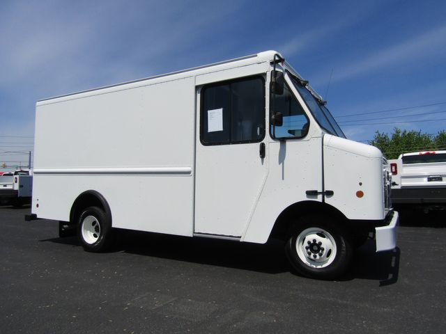 2016 Ford E350 12' Stepvan