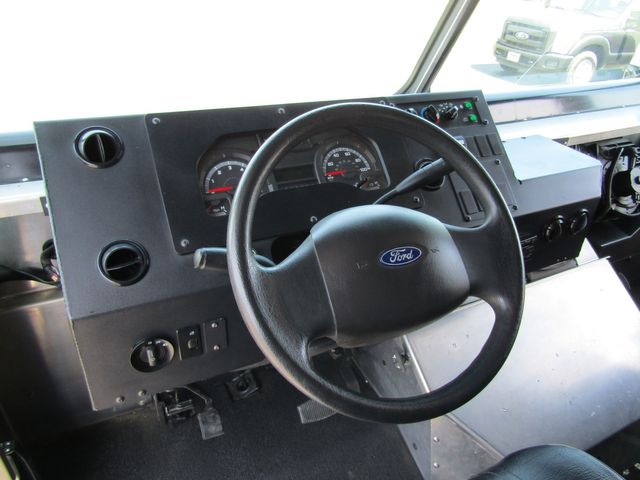 2016 Ford E350 12' Stepvan 2016 Ford E350 12' Stepvan