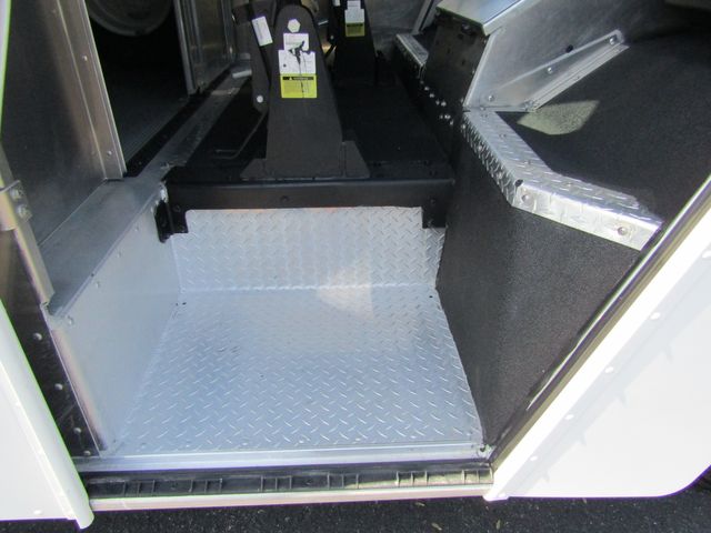 2016 Ford E350 12' Stepvan