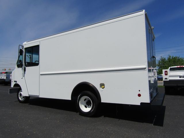 2016 Ford E350 12' Stepvan