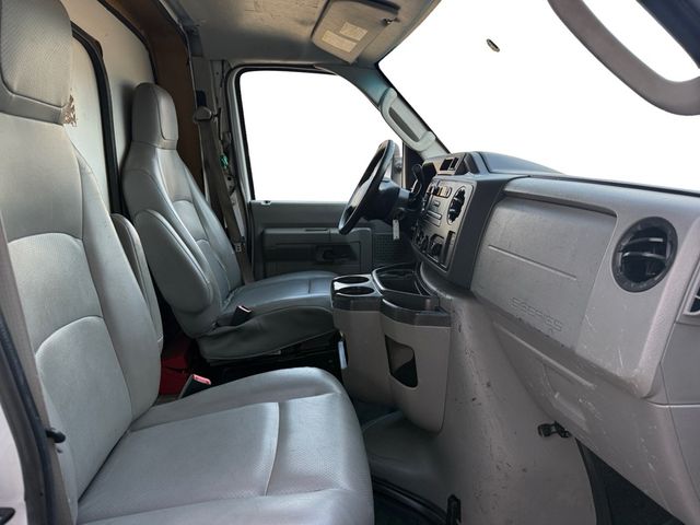 2016 Ford ECONOLINE E350 15FT Box LIFTGATE V8 | Canton, Ohio | Ohio Auto Warehouse LLC