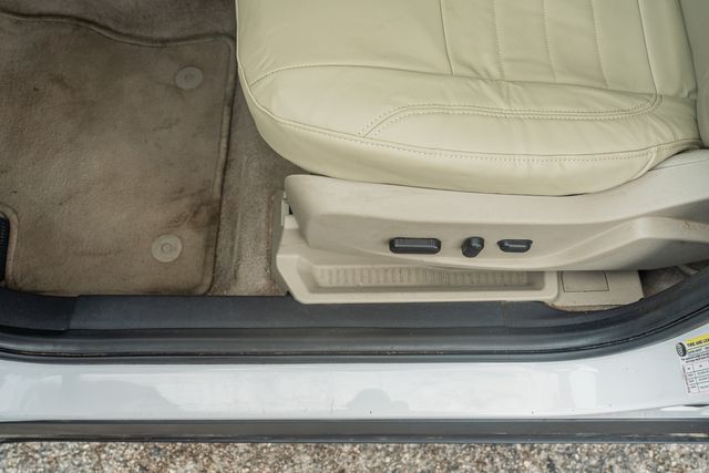 2016 Ford Escape Titanium 2.0L ECOBOOST / TECH PKG / FWD / 5 PASS | Austin, TX | Rocky Mountain Truck Stop Austin 2016 Ford Escape Titanium 2.0L ECOBOOST / TECH PKG / FWD / 5 PASS | Austin, TX | Rocky Mountain Truck Stop Austin