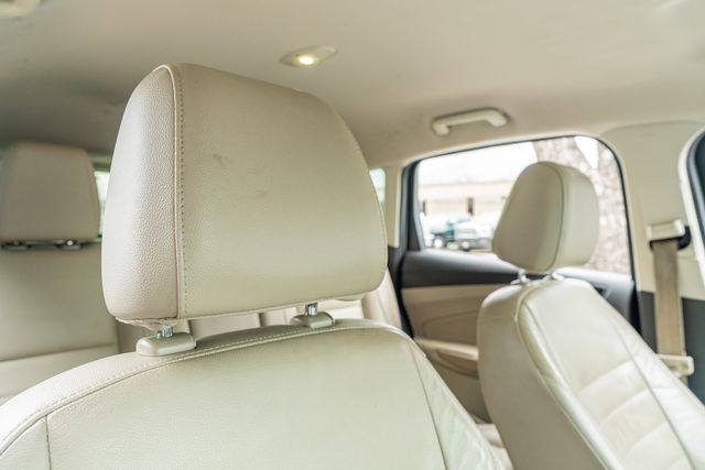 2016 Ford Escape Titanium 2.0L ECOBOOST / TECH PKG / FWD / 5 PASS | Austin, TX | Rocky Mountain Truck Stop Austin