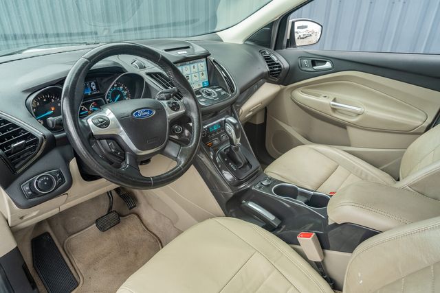 2016 Ford Escape Titanium 2.0L ECOBOOST / TECH PKG / FWD / 5 PASS | Austin, TX | Rocky Mountain Truck Stop Austin