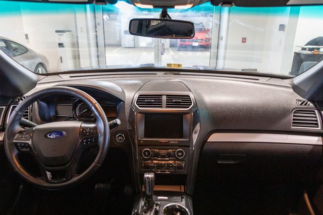 2016 Ford Explorer 4WD 3rd row DUAL-PANEL MOONROOF XLT