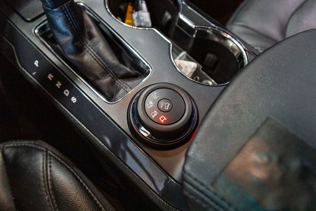 2016 Ford Explorer 4WD 3rd row DUAL-PANEL MOONROOF XLT