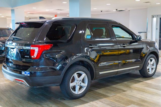 2016 Ford Explorer 4WD 3rd row DUAL-PANEL MOONROOF XLT