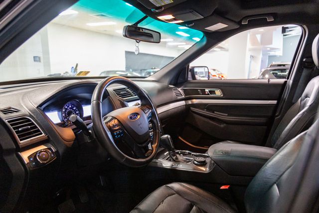 2016 Ford Explorer 4WD 3rd row DUAL-PANEL MOONROOF XLT