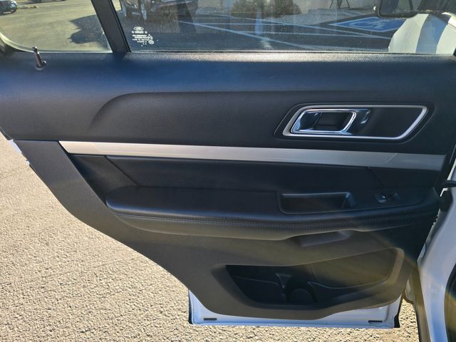 2016 Ford Explorer XLT 2016 Ford Explorer XLT