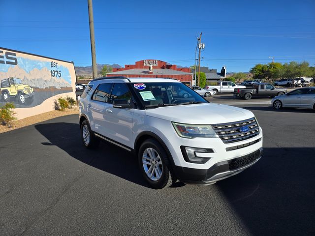 2016 Ford Explorer XLT 2016 Ford Explorer XLT