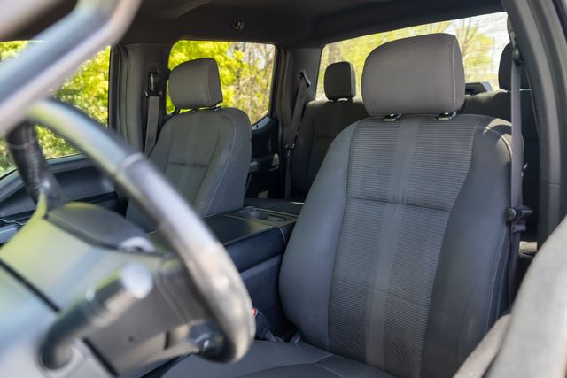 2016 Ford F-150 XLT Sport w/ 5.0L V8, 4x4