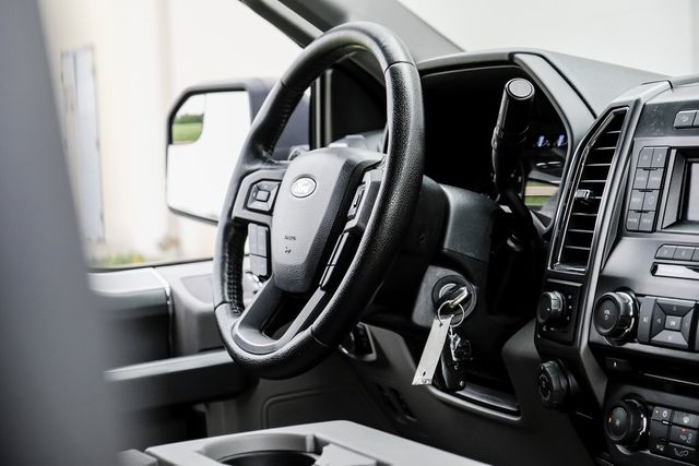 2016 Ford F-150 XLT Chrome Package FX4 Pro Trailer Assist Sync XM 2016 Ford F-150 XLT Chrome Package FX4 Pro Trailer Assist Sync XM