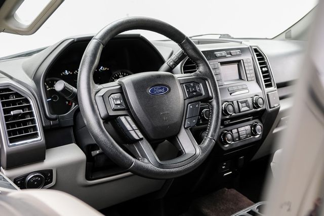 2016 Ford F-150 XLT Chrome Package FX4 Pro Trailer Assist Sync XM 2016 Ford F-150 XLT Chrome Package FX4 Pro Trailer Assist Sync XM