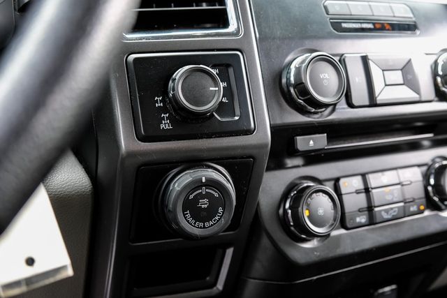 2016 Ford F-150 XLT Chrome Package FX4 Pro Trailer Assist Sync XM 2016 Ford F-150 XLT Chrome Package FX4 Pro Trailer Assist Sync XM