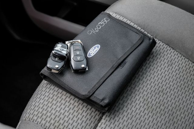 2016 Ford F-150 XLT Chrome Package FX4 Pro Trailer Assist Sync XM 2016 Ford F-150 XLT Chrome Package FX4 Pro Trailer Assist Sync XM