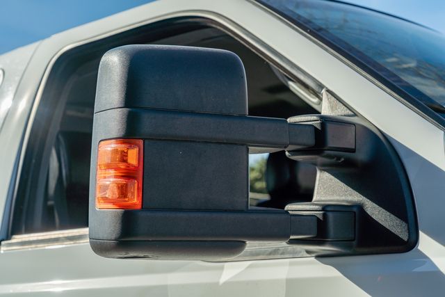 2016 Ford F-250 Super Duty XLT CREW CAB 4X4 FLAT BED / CLEAN CARFAX | Austin, TX | Rocky Mountain Truck Stop Austin 2016 Ford F-250 Super Duty XLT CREW CAB 4X4 FLAT BED / CLEAN CARFAX | Austin, TX | Rocky Mountain Truck Stop Austin