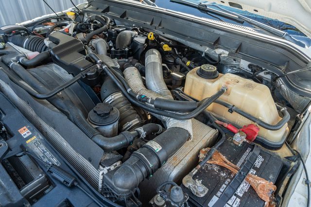 2016 Ford F-250 Super Duty XLT CREW CAB 4X4 FLAT BED / CLEAN CARFAX | Austin, TX | Rocky Mountain Truck Stop Austin 2016 Ford F-250 Super Duty XLT CREW CAB 4X4 FLAT BED / CLEAN CARFAX | Austin, TX | Rocky Mountain Truck Stop Austin