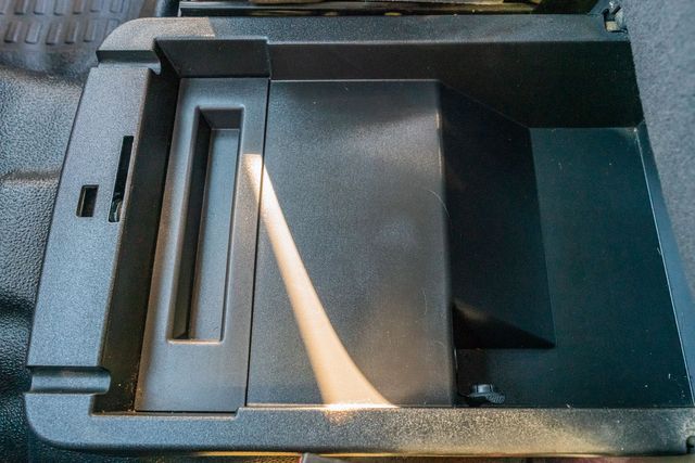 2016 Ford F-250 Super Duty XLT CREW CAB 4X4 FLAT BED / CLEAN CARFAX | Austin, TX | Rocky Mountain Truck Stop Austin 2016 Ford F-250 Super Duty XLT CREW CAB 4X4 FLAT BED / CLEAN CARFAX | Austin, TX | Rocky Mountain Truck Stop Austin