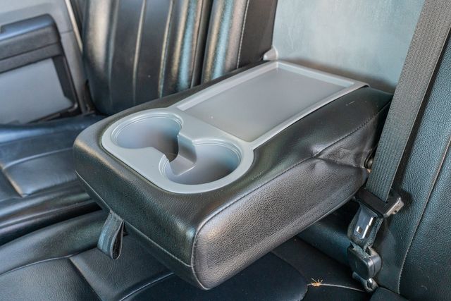 2016 Ford F-250 Super Duty XLT CREW CAB 4X4 FLAT BED / CLEAN CARFAX | Austin, TX | Rocky Mountain Truck Stop Austin