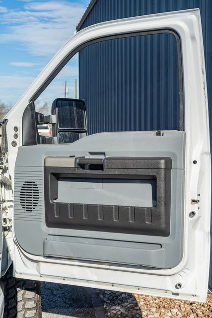 2016 Ford F-250 Super Duty XLT CREW CAB 4X4 FLAT BED / CLEAN CARFAX | Austin, TX | Rocky Mountain Truck Stop Austin 2016 Ford F-250 Super Duty XLT CREW CAB 4X4 FLAT BED / CLEAN CARFAX | Austin, TX | Rocky Mountain Truck Stop Austin