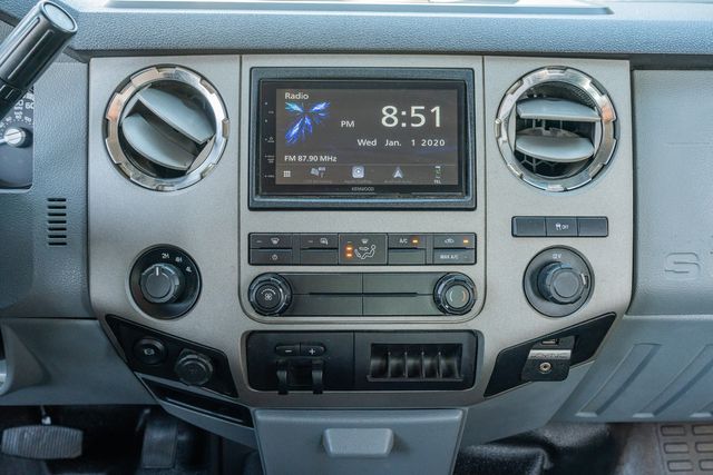 2016 Ford F-250 Super Duty XLT CREW CAB 4X4 FLAT BED / CLEAN CARFAX | Austin, TX | Rocky Mountain Truck Stop Austin