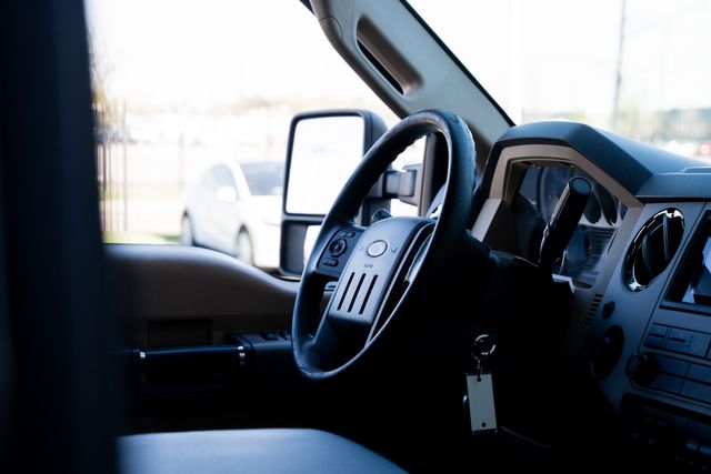 2016 Ford F-250 Super Duty XLT CREW CAB 4X4 W/ UPGRADES / CREW CAB DIESEL | Dallas, TX | Rocky Mountain Truck Stop Dallas