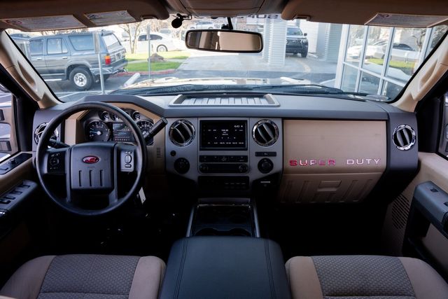 2016 Ford F-250 Super Duty XLT CREW CAB 4X4 W/ UPGRADES / CREW CAB DIESEL | Dallas, TX | Rocky Mountain Truck Stop Dallas