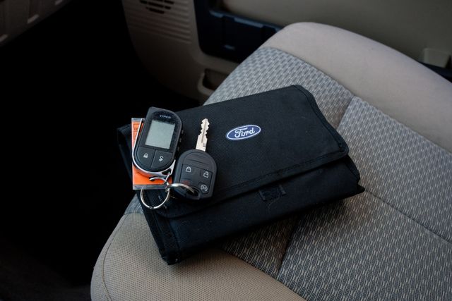 2016 Ford F-250 Super Duty XLT CREW CAB 4X4 W/ UPGRADES / CREW CAB DIESEL | Dallas, TX | Rocky Mountain Truck Stop Dallas