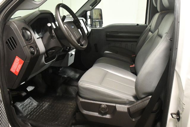 2016 Ford F-350 Super Duty XL Rack Body w/ Tommy Gate | Branford, CT | Sound Auto Wholesalers