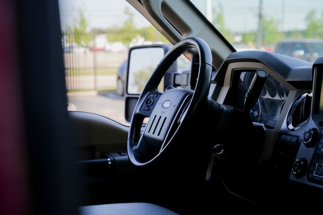 2016 Ford F-350 Super Duty Lariat ULTIMATE FX4 / CREW CAB LONG BED DRW | Austin, TX | Rocky Mountain Truck Stop Austin