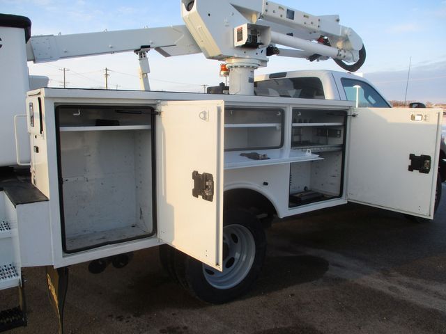 2016 Ford F-550 4X4  ALTEC 37G BUCKET TRUCK