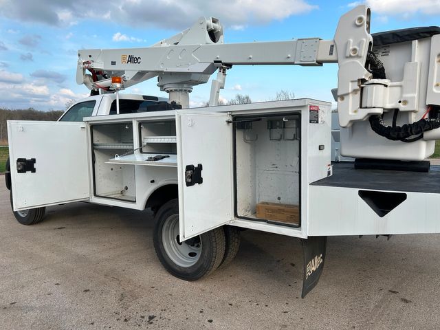 2016 Ford F-550 4X4  ALTEC 37G BUCKET TRUCK
