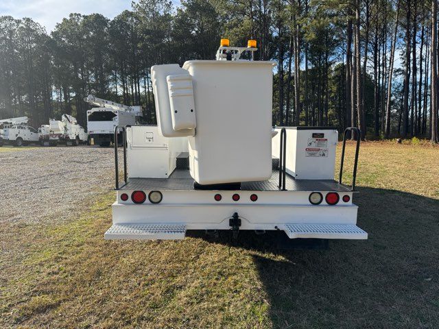 2016 Ford F-550 Super Duty 4x4 Hi-Ranger LT-38