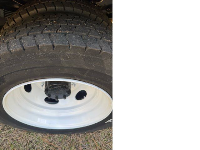 2016 Ford F-550 Super Duty 4x4 Hi-Ranger LT-38