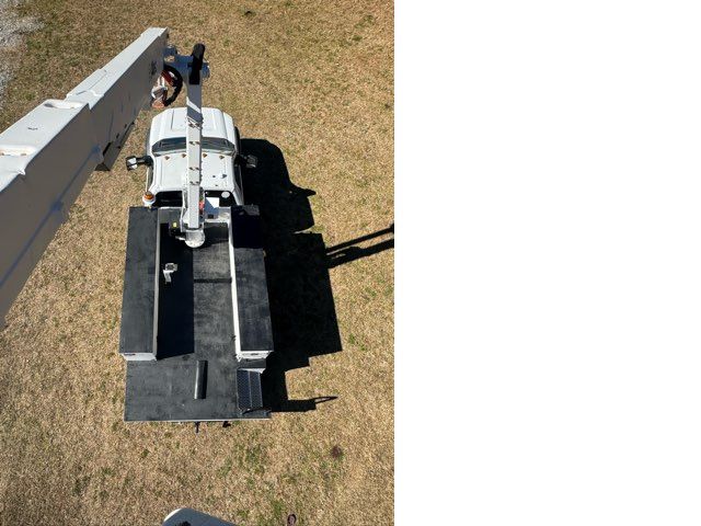 2016 Ford F-550 Super Duty with Altec AT-37G