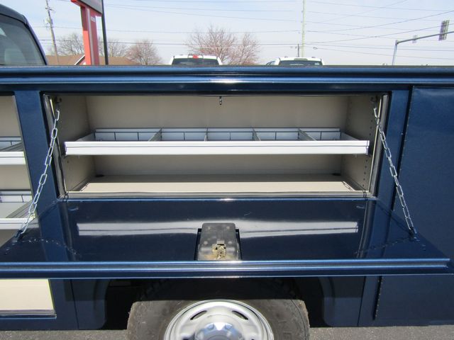 2016 Ford F250 Regular Cab 4x4 with 8' Knapheide Utility Bed