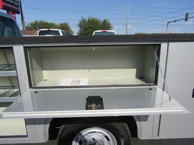 2016 Ford F350 Crew Cab 2wd with New 8' Knapheide Utility Bed 2016 Ford F350 Crew Cab 2wd with New 8' Knapheide Utility Bed