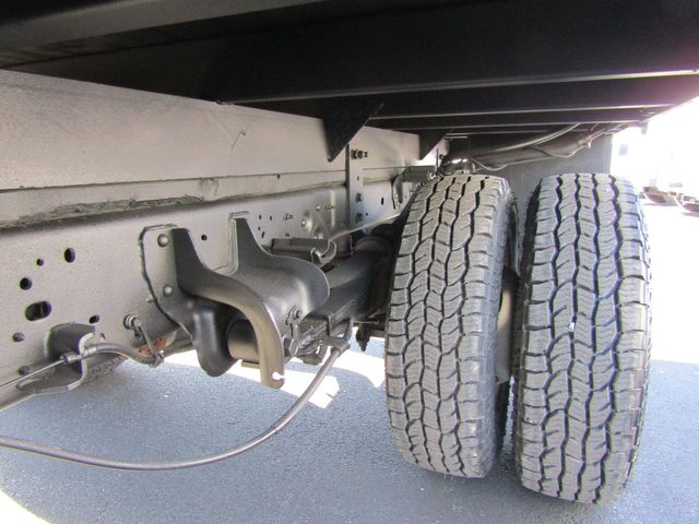 2016 Ford F350 9' Stake Body Truck 2wd 2016 Ford F350 9' Stake Body Truck 2wd