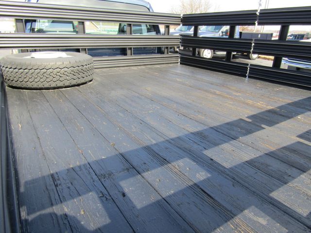 2016 Ford F350 9' Stake Body Truck 2wd 2016 Ford F350 9' Stake Body Truck 2wd