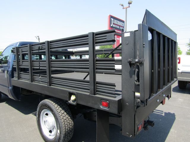 2016 Ford F350 9' Stake Body Truck 2wd with Lift Gate 2016 Ford F350 9' Stake Body Truck 2wd with Lift Gate