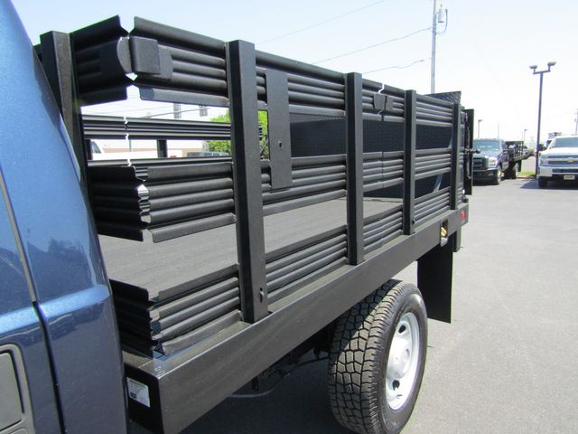 2016 Ford F350 9' Stake Body Truck 2wd with Lift Gate 2016 Ford F350 9' Stake Body Truck 2wd with Lift Gate